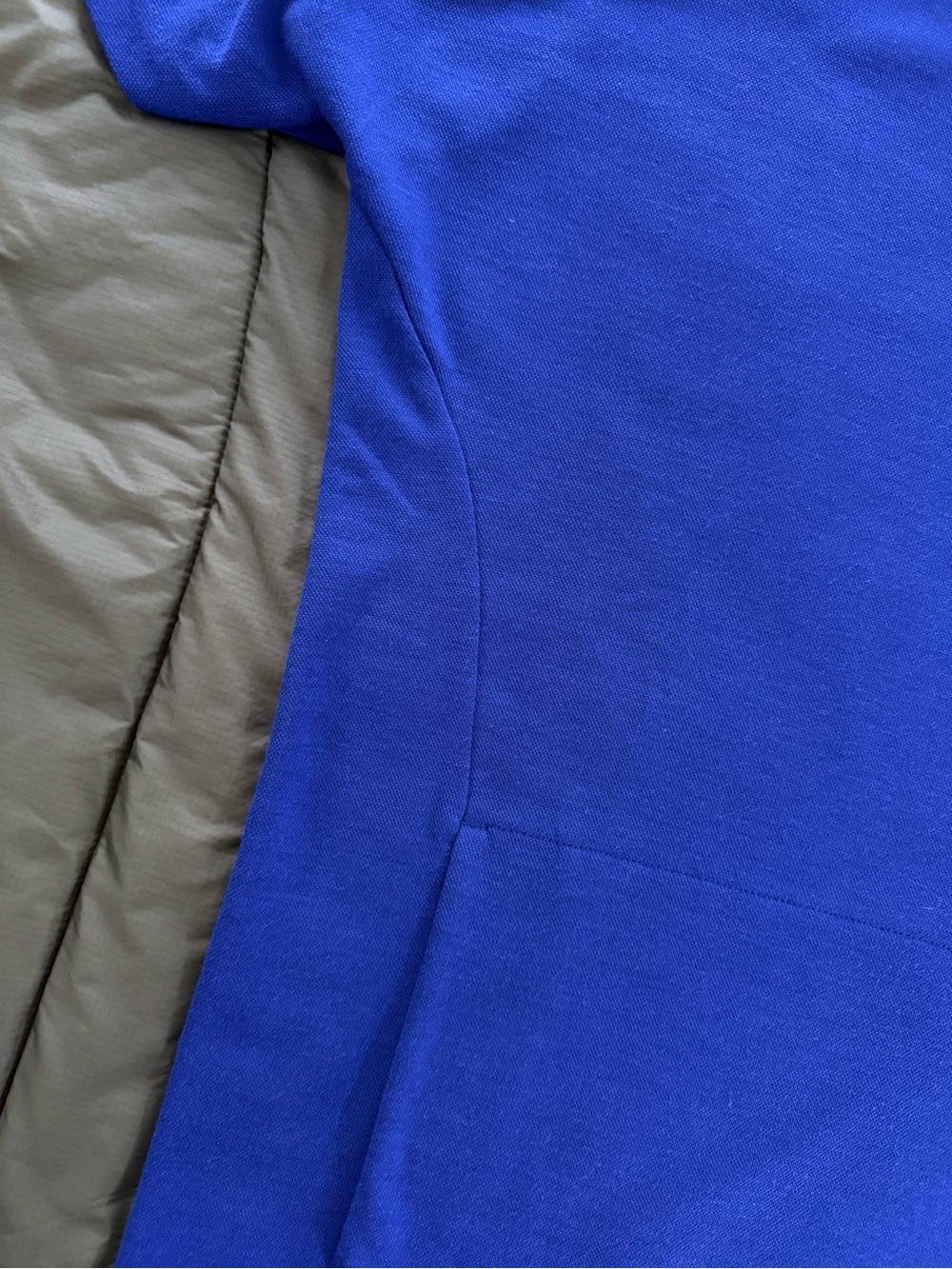 Nike Yoga Men’s Royal Blue Dri-FIT Short Sleeve Hoodie - Picture 6 of 11